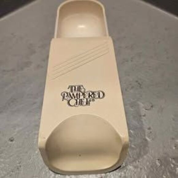 The Pampered Chef Measuring Cup Measure All Plastic PC - Picture 5 of 8